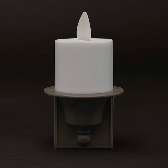 NEW! Luminara Electric Plug-in Nightlight Real Flame Candle Effect 🔥 - Picture 6 of 6